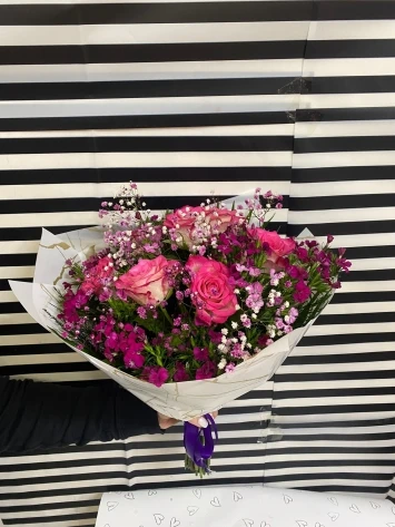 Pembe ithal 7 gül buketi